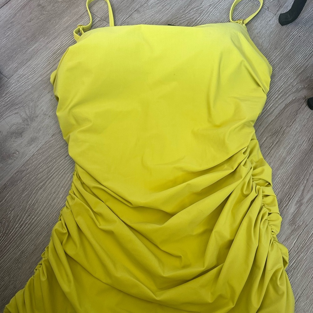✔️#2/3 BNWT NATORI RUCHED CITRON YELLOW TANKINI
